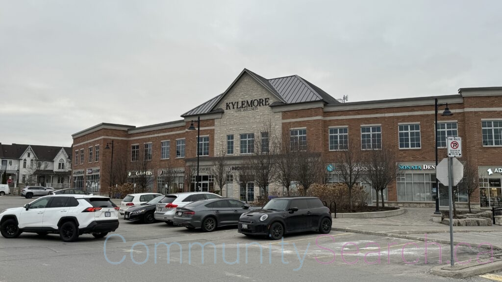 Shoppes of Angus Glen Parking Lot